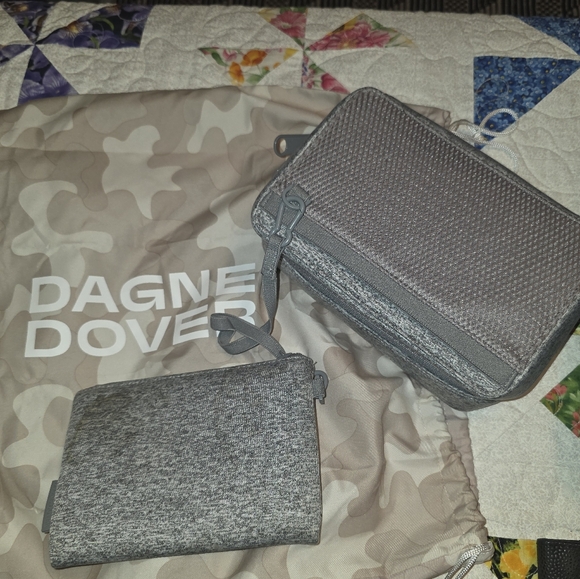 Dagne Dover Grey Mesh Tech Toiletry Accessory Bag + BONUS pouch w/leash + DUSTY - Picture 2 of 4